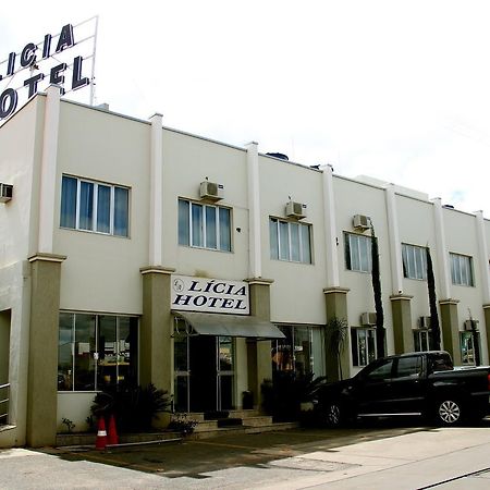 Licia Hotel Joao Pinheiro Esterno foto