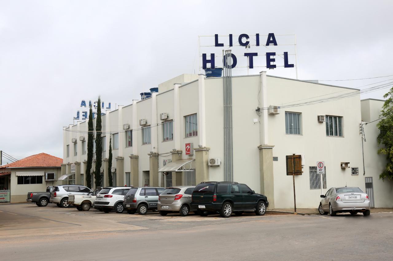 Licia Hotel Joao Pinheiro Esterno foto