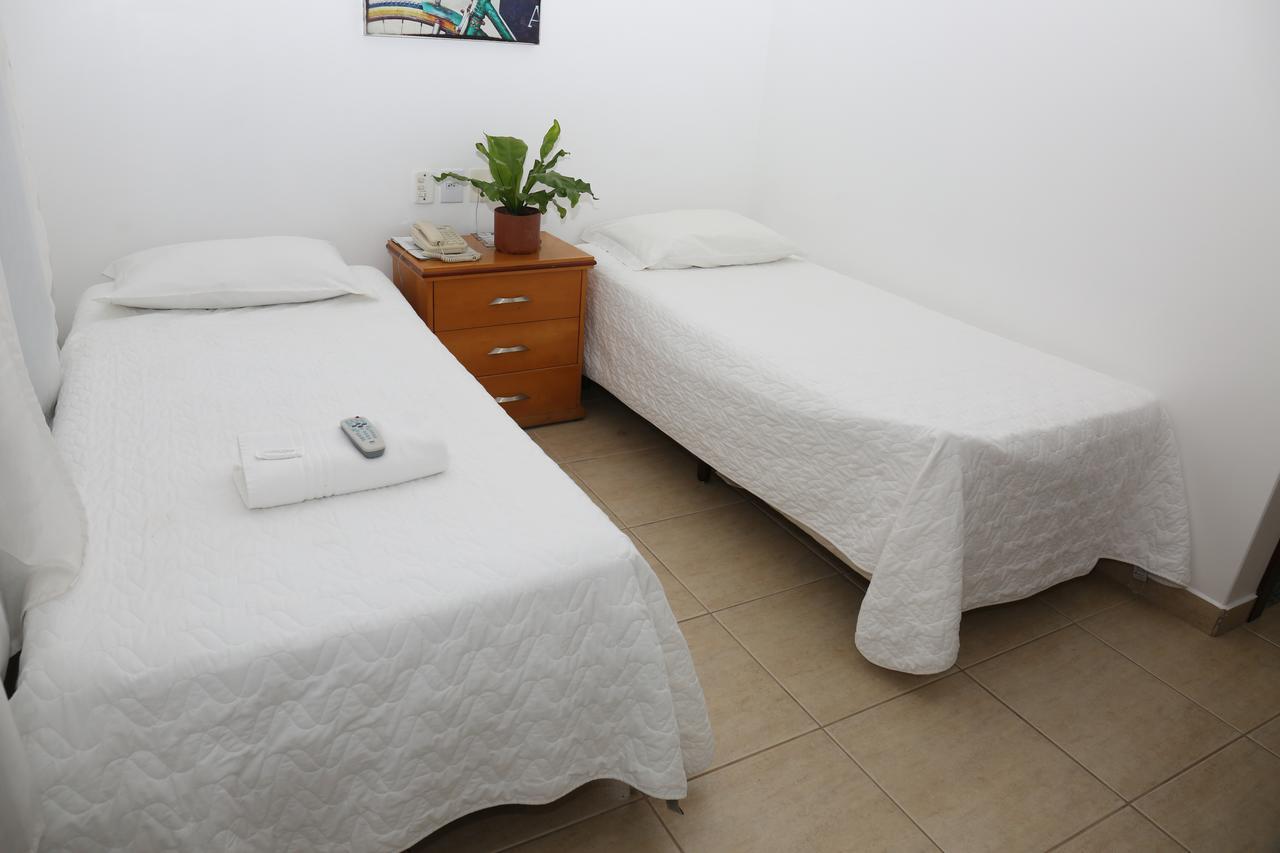 Licia Hotel Joao Pinheiro Esterno foto